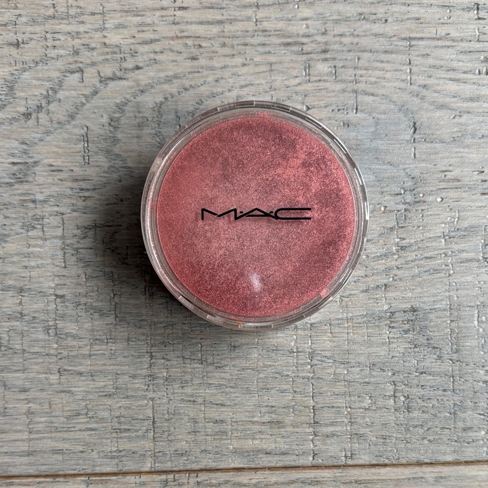MAC Pearlizer sheer pigment- OPULENT